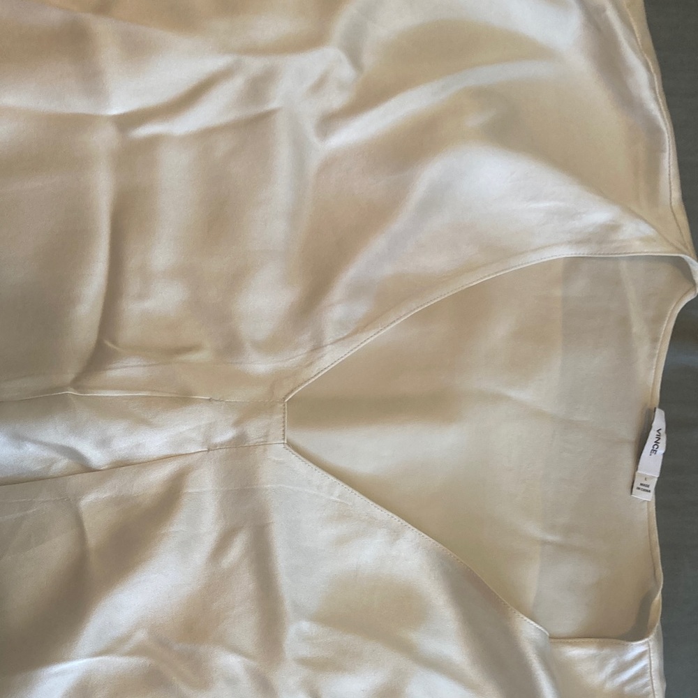 Vince silk cap sleeve blouse ivory L
